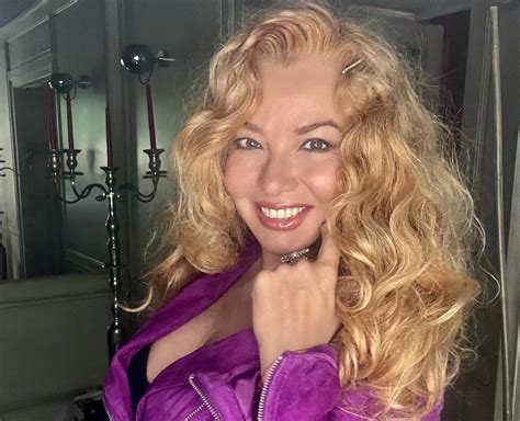 Folyamatosan zsibbad Marjai Judit keze - Blikk