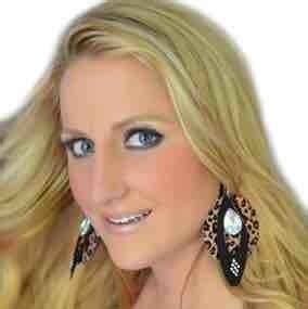 Samantha Elliott - Actress/Singer/Dancer - Legacy Theatre Company | LinkedIn