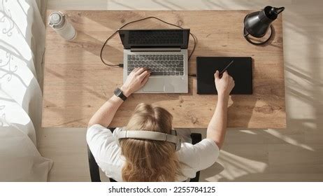 girl desk top  images stock  vectors shutterstock