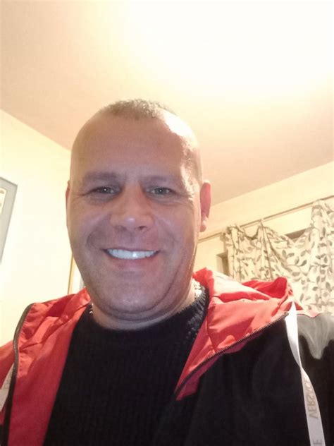 '37 year old Male seeks a single or double room' Flatmate from SpareRoom