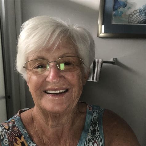 Hollywood - 🎬🎬 The Immigrant (2013), directed by James Gray, is a