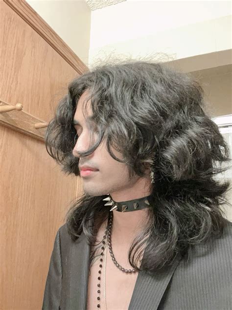 A complete guide to styling a wolf cut wavy hair with mousse 22