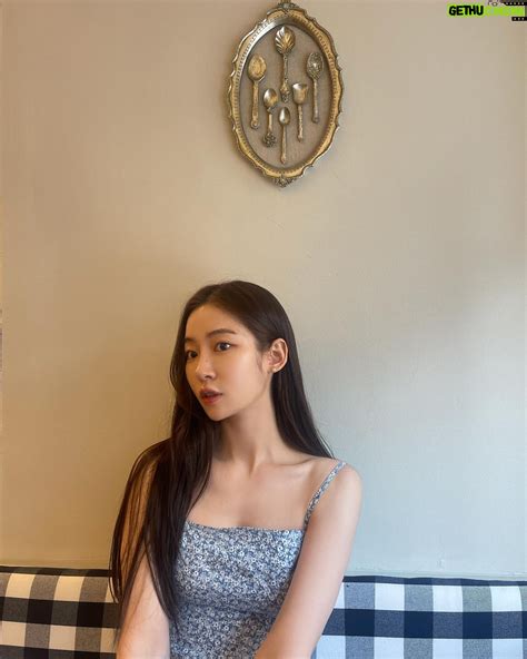 Song Ji-woo Wiki, Biography, Age, Gallery, Spouse and more