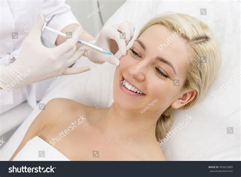 1,205 Profile Face Injection Images, Stock Photos, 3D objects ...