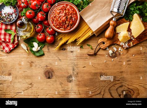 Italian food background hi-res stock photography and images - Alamy