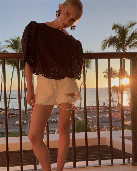 Inside Sarah Michelle Gellars Sun Kissed Getaway Through Swimsuit Photos