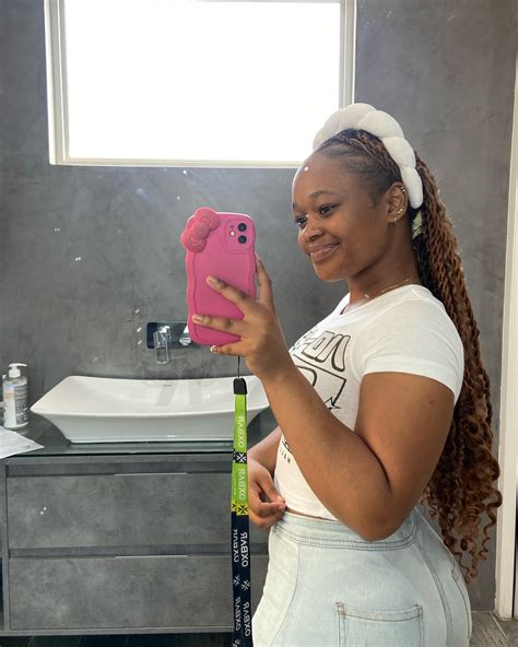 Her.me.shawty | Mirror pics 🙄🫵🏽 | Instagram