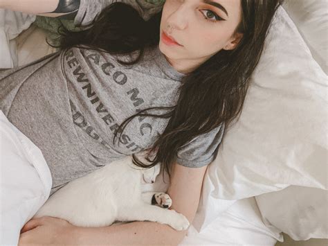 𝘣𝘦𝘦 on Twitter: "did my makeup and everything before finally deciding