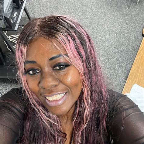 rochelle robertson net worth