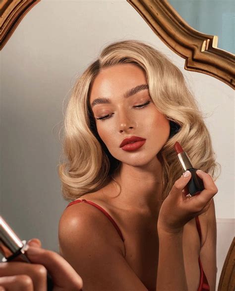 Antonia Freya Lydia [irtr] : r/BeautifulFemales