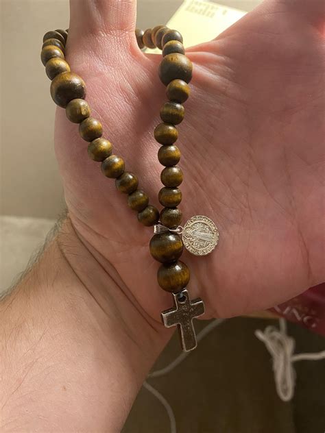 crux sacra sit mihi lux ranglicanism