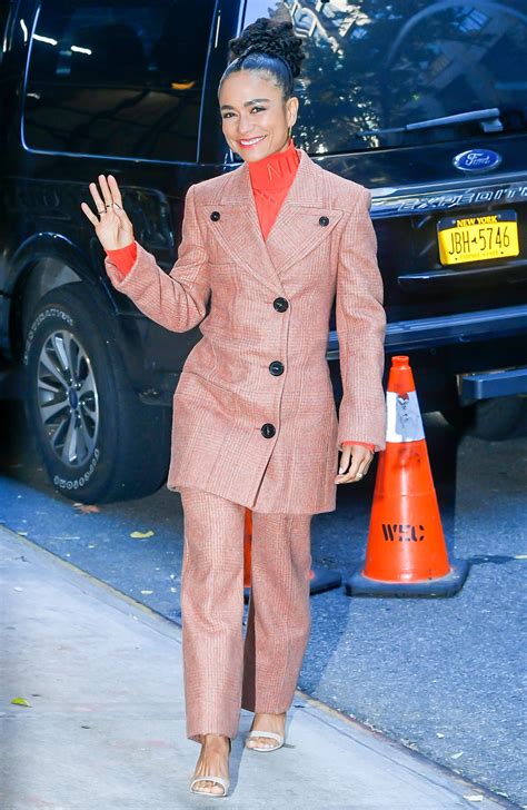 Lauren Ridloff's feet