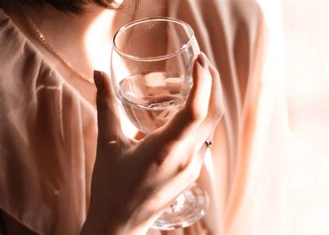 How to Be More Vulnerable In a Relationship: 7 Steps » GoDates