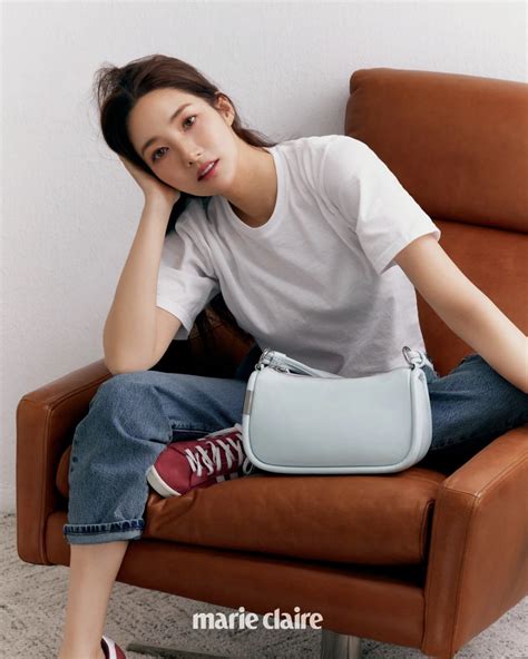 park min young radiates  sporty  lovely vibe    pictorial