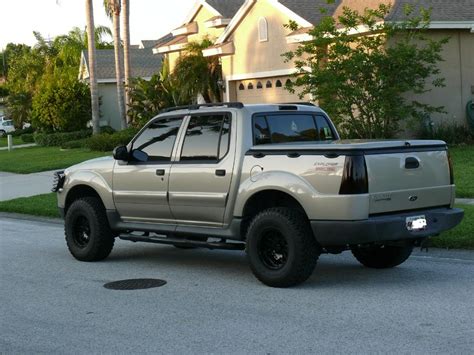 2001 Ford Explorer Sport Trac - Information and photos - MOMENTcar