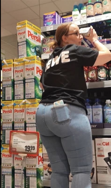 brunette pawg worker  rewe  oc tight jeans forum
