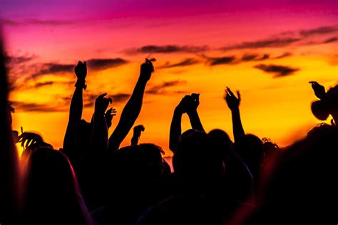 Best Time for Beach Parties in Ayia Napa - Smore Travel