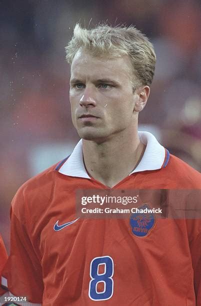 894 Netherlands Dennis Bergkamp Stock Photos, High-Res Pictures, and ...