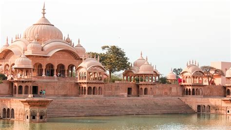 10 Most Famous Temples In Uttar Pradesh You Must Visit! • Travelothon