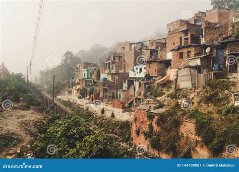 poor area  haridwar india house poor people   hillside