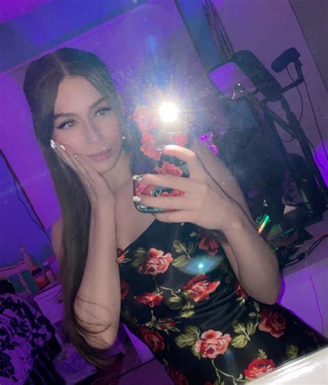 Hannahxxrose : u/Hannahxxrose_