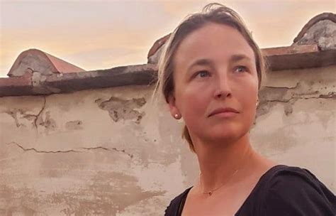 Colombe Jacobsen Ducks Fan Casting Colombe Jacobsen Derstine As Violet