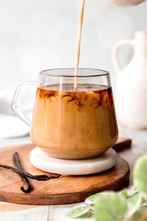 Homemade French Vanilla Creamer - coffeecopycat.com | Recipe in 2025