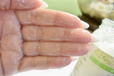 DIY Nourishing Hair Mask | The Beauty Section