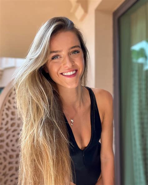 Ichelle Streekstra : r/Models