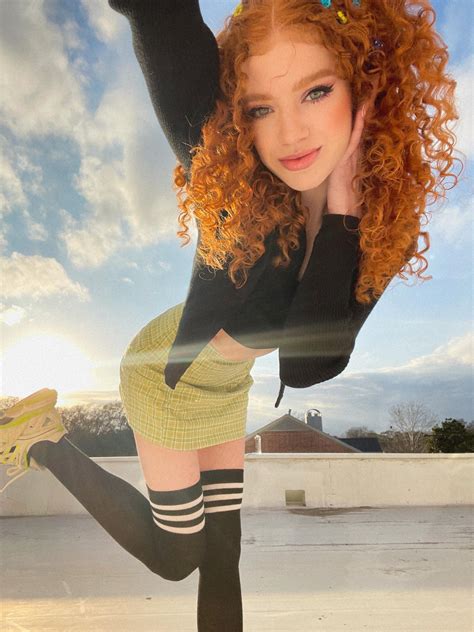 UPVOTE for a FREE nude pack in your DMs! 💕 I’ll really send! | Scrolller