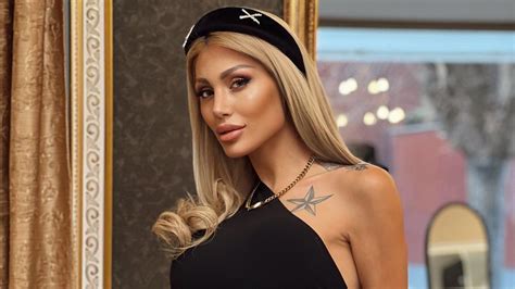 Джулиана Гани в секс афера с актьор - Клюки - Новини Бг