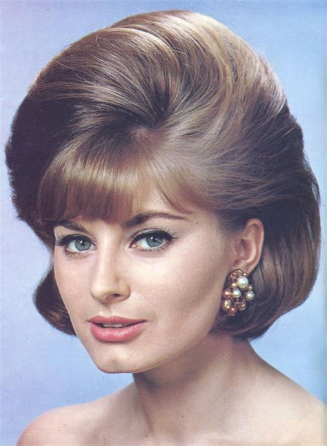 Why long hair 50s hairstyles look better on modern faces 11