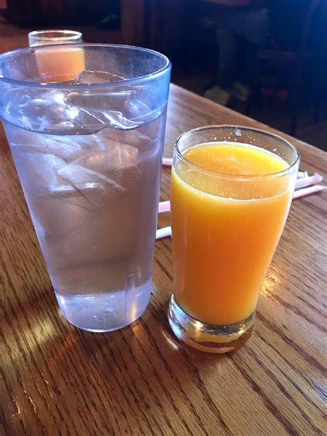 Roscoe's Chicken & Waffles (Hollywood) | Portico