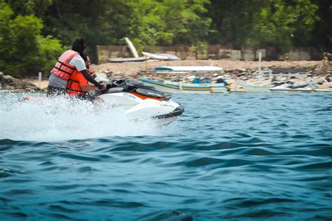 The 20 Best Water Sports in Bali & The 12 Best Beaches for Watersports