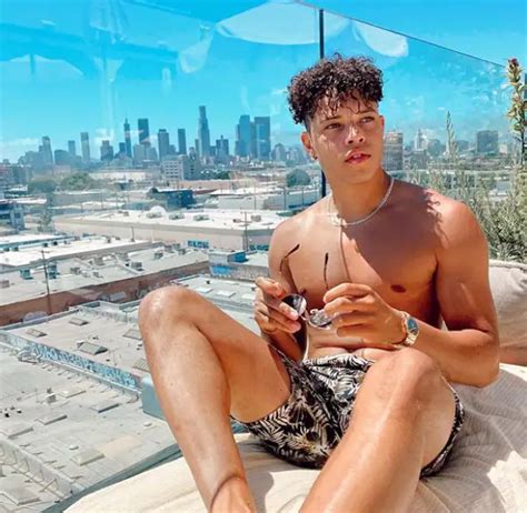 The Dark Legacy: Uncovering The Estimated Net Worth Of Julian Henry De Niro