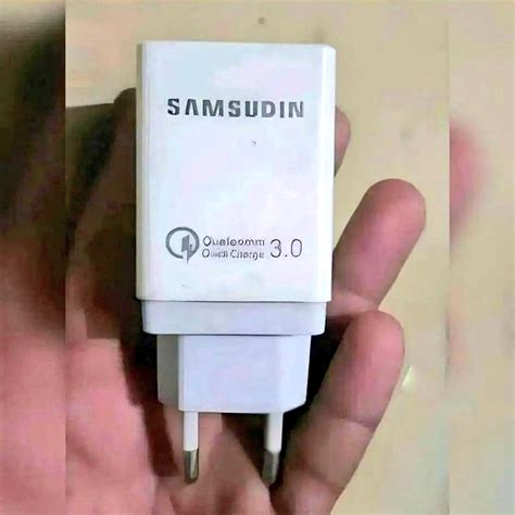 Samsung की टक्कर पर आ गया Samsudin का चार्जर ! लोग देखकर हो रहे हैं हैरान | Bloggistan