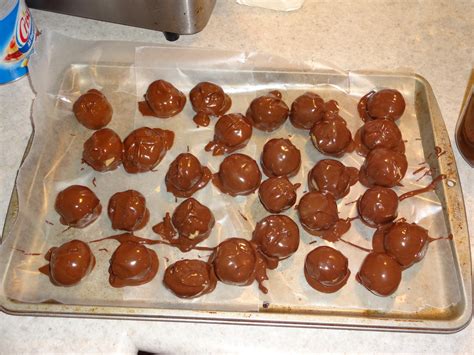 Copy Cat Creations: Chocolate PB Crunch Balls