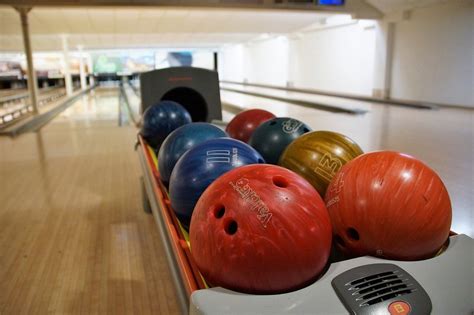 bowling bowling kugeln spass kostenloses foto auf pixabay