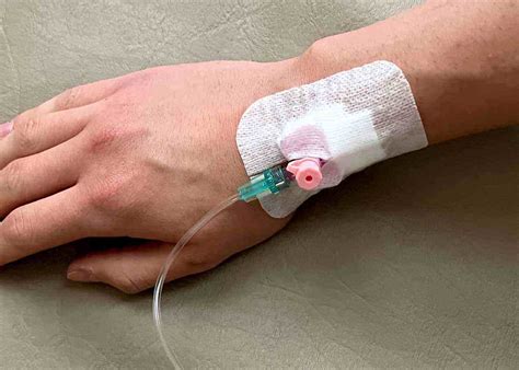 iv access image   iv access   hospital patient focal foto