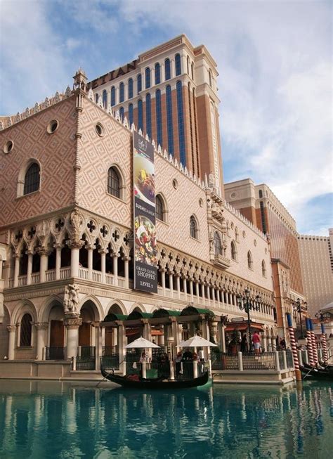 Gondola Boat at Las Vegas Venetian Editorial Photo - Image of water ...