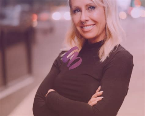 #74 - Unlocking Hair Health Secrets with Renowned Hairstylist Sarah