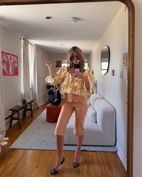 IZZI (@izzipoopi) • Instagram photos and videos