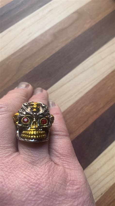 Skull ring - Gem