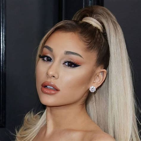 21 Top Ariana Grande Makeup Looks | Fabbon