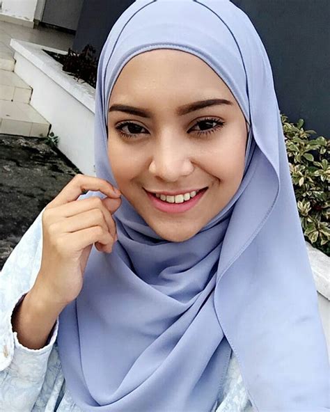perempuan bogel nampak pepek