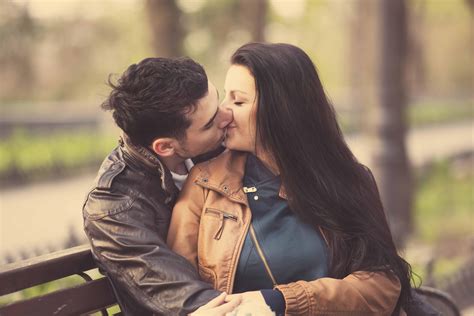 Kissing HD Wallpapers - Top Free Kissing HD Backgrounds - WallpaperAccess