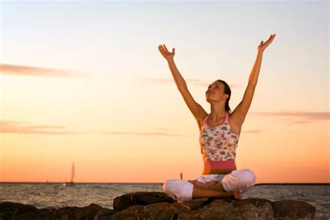 ways yoga facilitates natural weight loss yogauonline