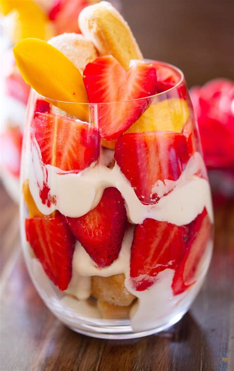 Strawberry Parfait | Dessert cups recipes, Desserts, Banana split pie