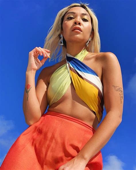 Fashion influencers are obsessed with this new Express dress 16