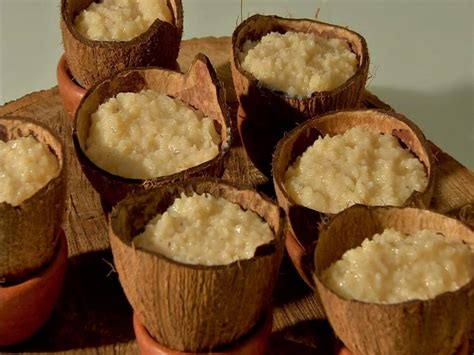 Coco Empedrado O Que Fazer - Como Fazer Cocada na Casca do Coco de Forma Simples e Deliciosa